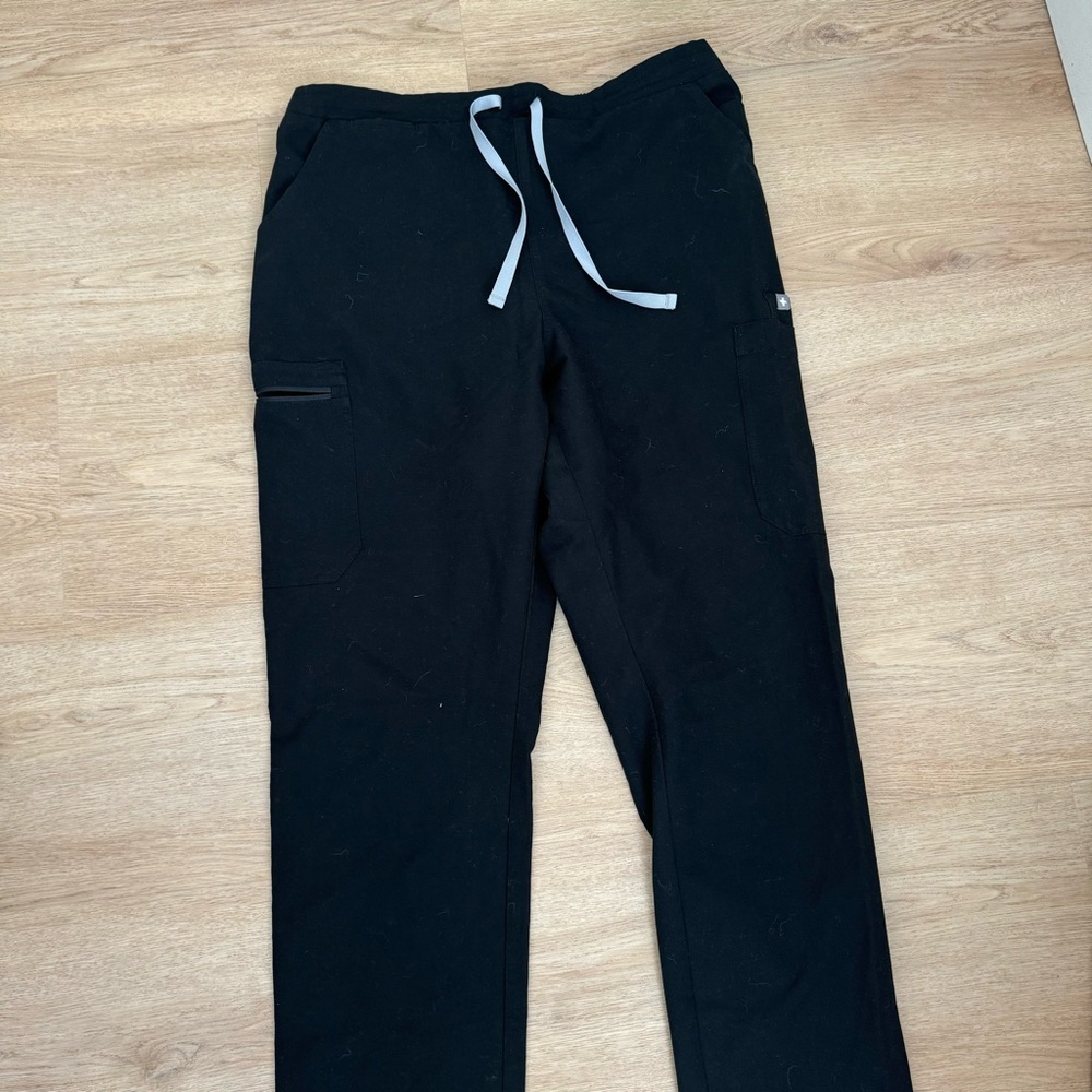 FIGS Black scrub pants